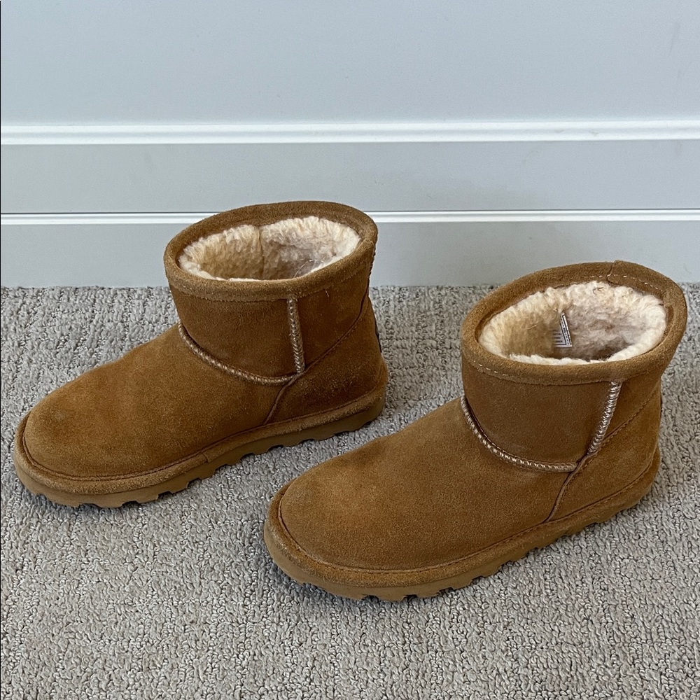 Like New BearPaw Boots